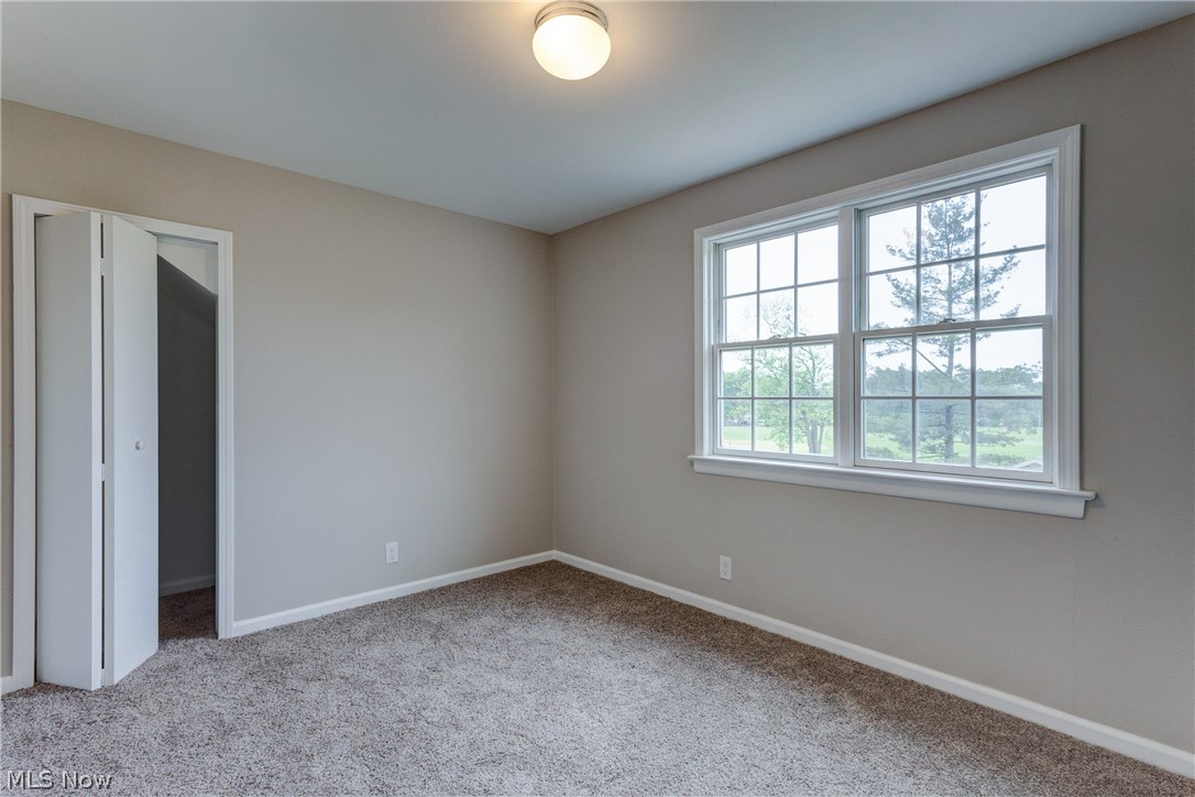 1296 Haverston Road Lyndhurst, OH 44124 - Photo 16 of 19