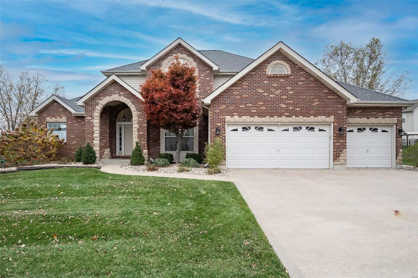 930 Sill Ridge Dr. O'Fallon, MO 63368 - Photo 1 of 62 Gallery Image 1