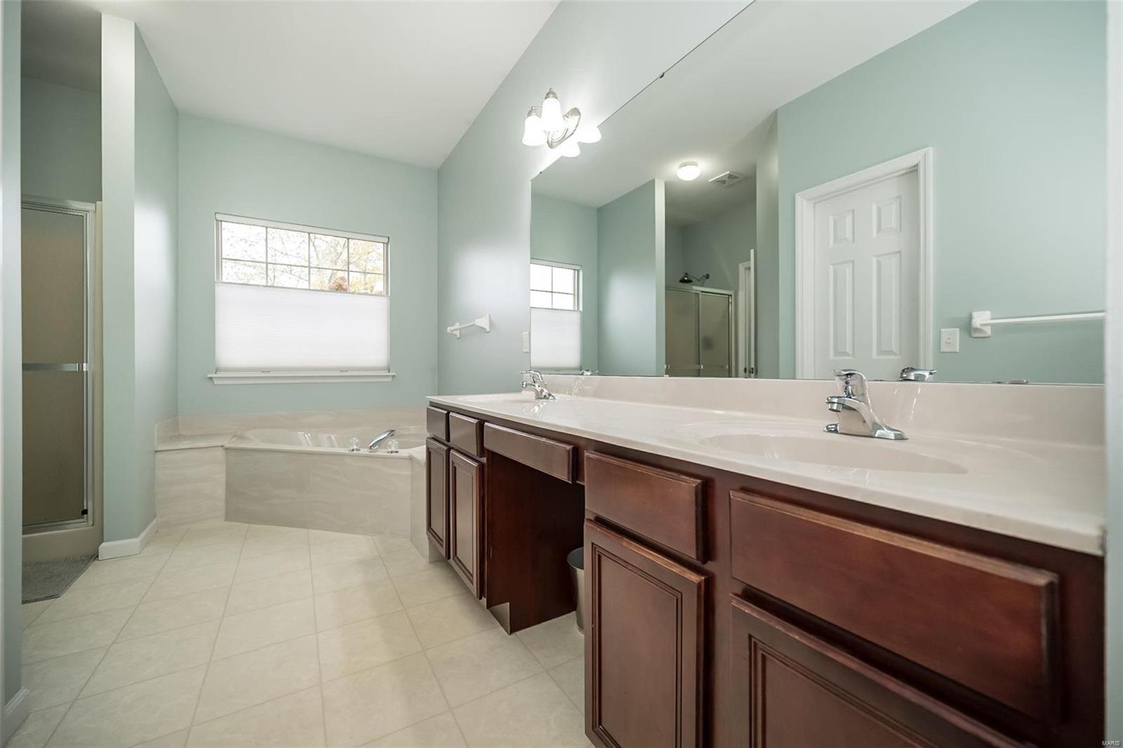 930 Sill Ridge Dr. O'Fallon, MO 63368 - Photo 30 of 62 Gallery Image 30