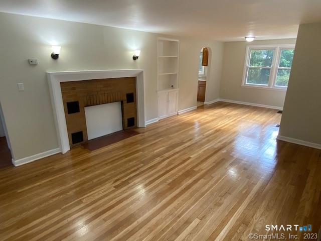 182 Conantville Road Mansfield, CT 06250 - Photo 8 of 23 Living room
