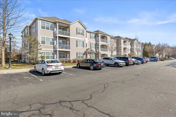 $365,000 | 532 Timberlake Drive, Ewing, NJ 08618