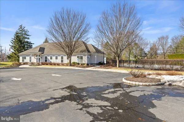 $365,000 | 532 Timberlake Drive, Ewing, NJ 08618