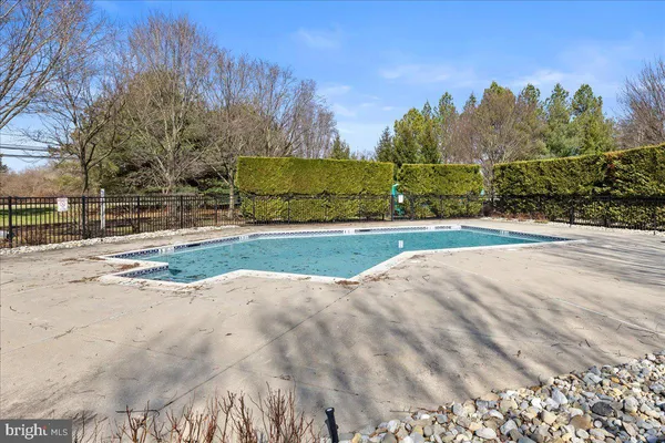 $365,000 | 532 Timberlake Drive, Ewing, NJ 08618