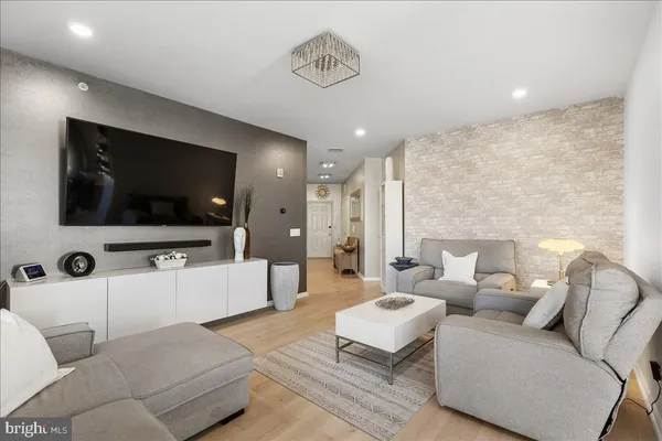 $365,000 | 532 Timberlake Drive, Ewing, NJ 08618