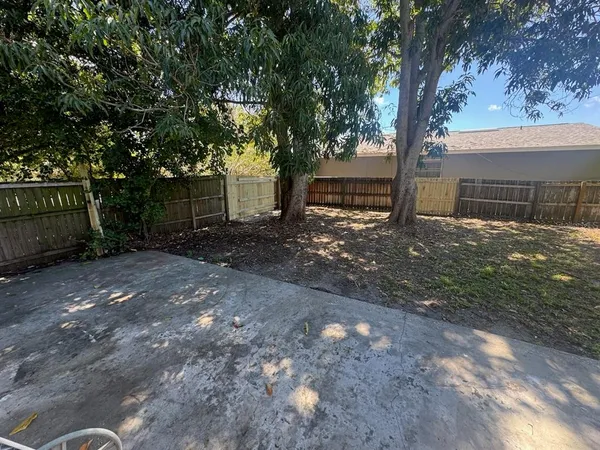 $1,850 | 3194 Green Acres Avenue, Largo, FL 33771