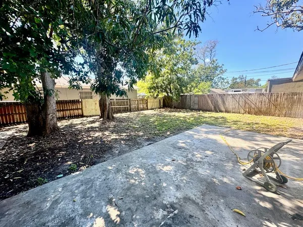 $1,850 | 3194 Green Acres Avenue, Largo, FL 33771