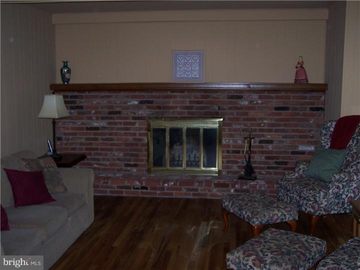 105 Pine Valley Road Doylestown, PA 18901 - Photo 6 of 19 Family Room