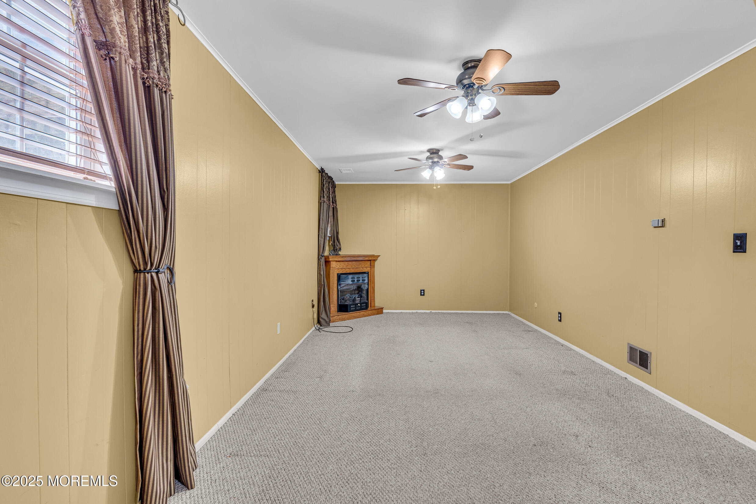 12 Windsor Road Howell, NJ 07731 - Photo 13 of 20 5 (11)