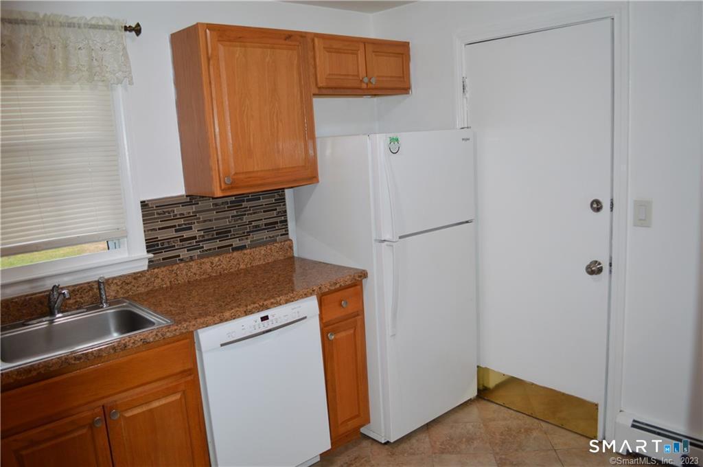 8 Brickyard Road, Unit 21A Farmington, CT 06032 - Photo 4 of 8