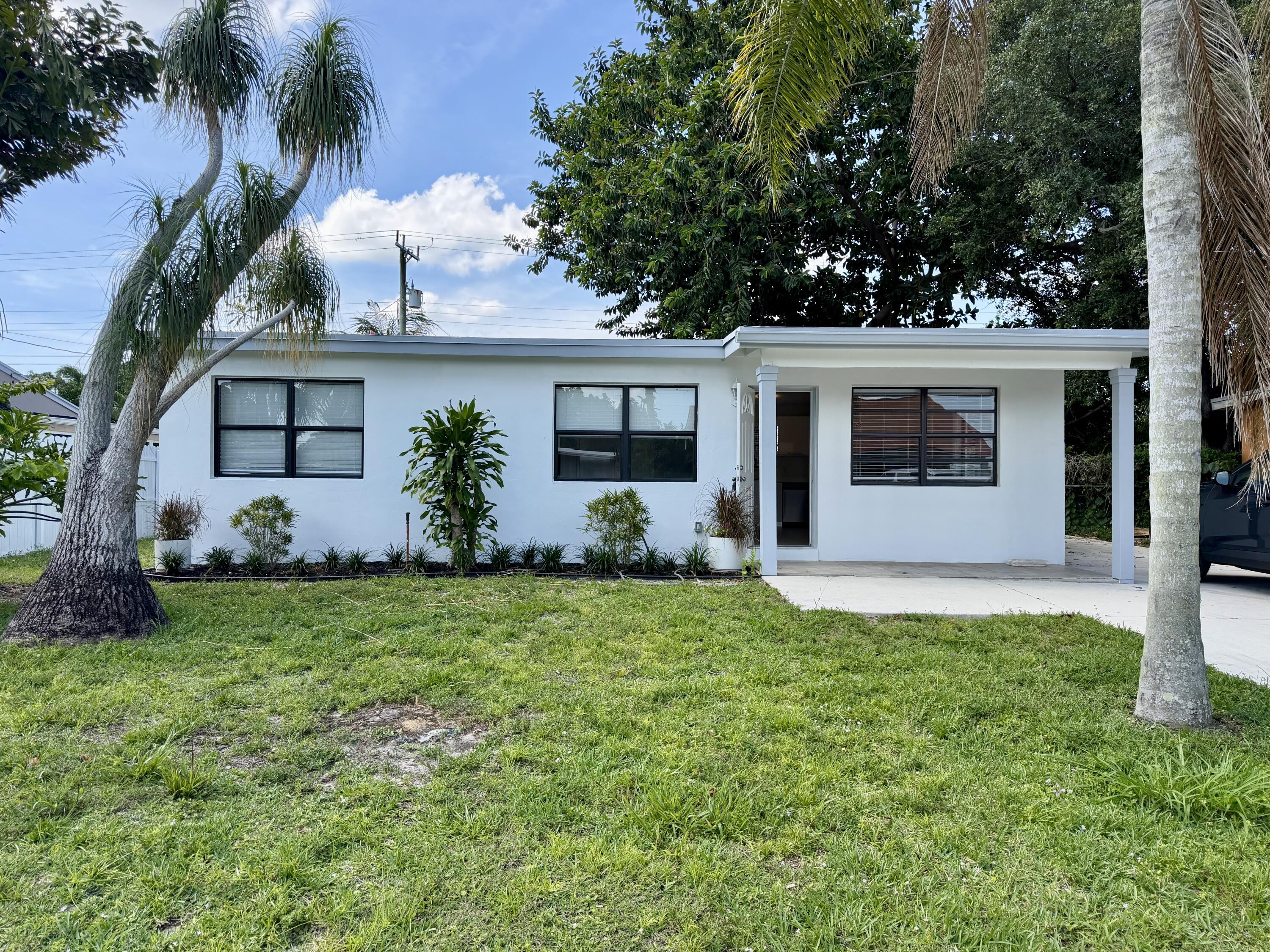 5656 Maypop Road West Palm Beach, FL 33415 - Photo 3 of 20 IMG_6649