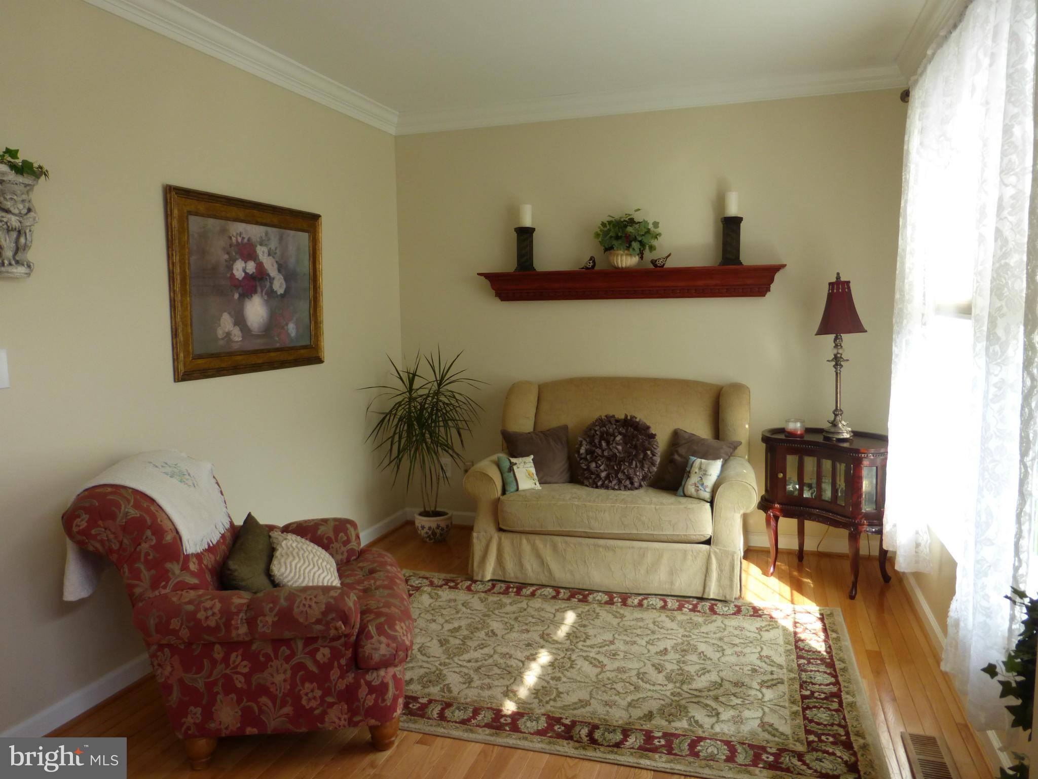 706 Longbow Road Mount Airy, MD 21771 - Photo 3 of 26 Living Room