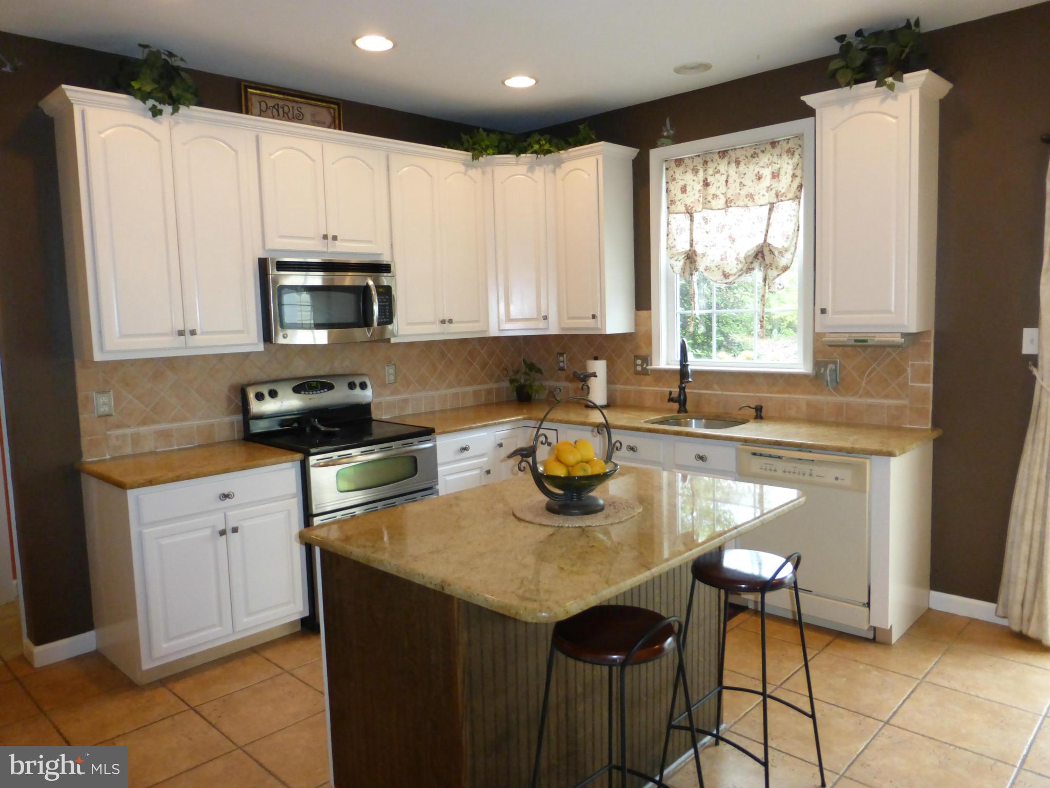 706 Longbow Road Mount Airy, MD 21771 - Photo 6 of 26 Kitchen