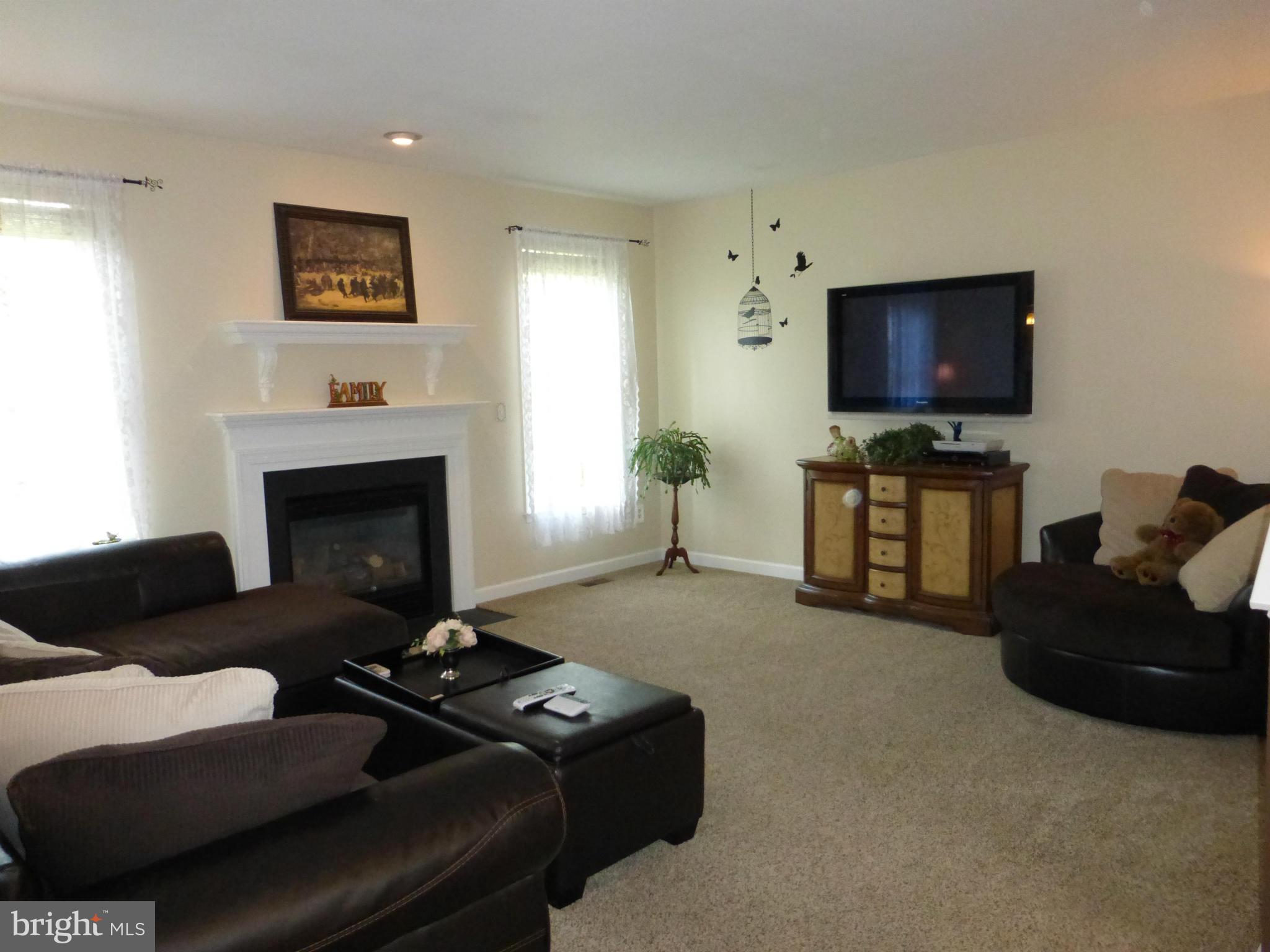 706 Longbow Road Mount Airy, MD 21771 - Photo 9 of 26 Family Room