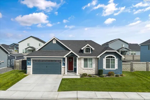 $462,900 | 8404 Cardinal Peak Street, West Richland, WA 99353