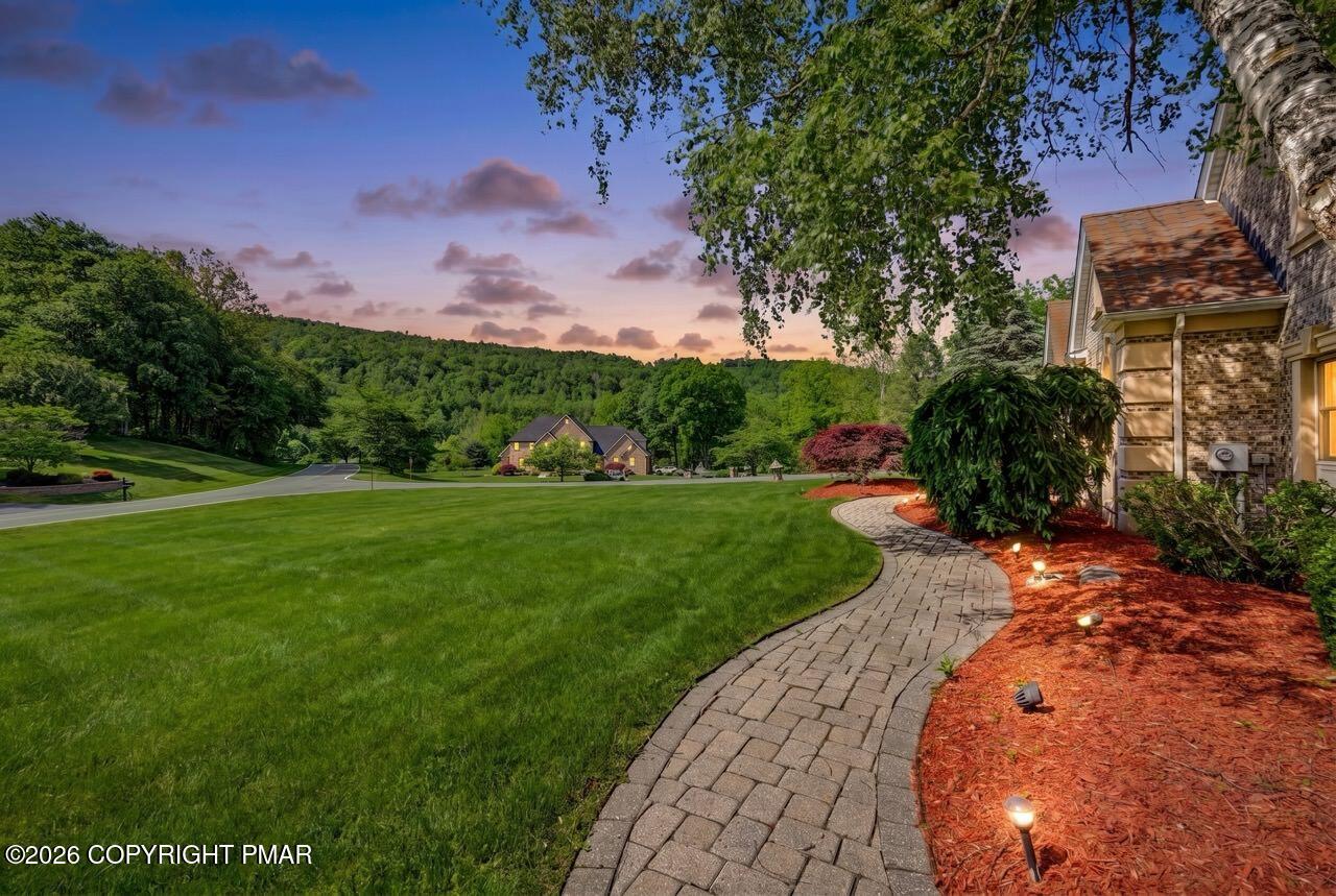 2134 Fox Run Road Stroudsburg, PA 18360 - Photo 5 of 110 2134 Fox Run photo 13
