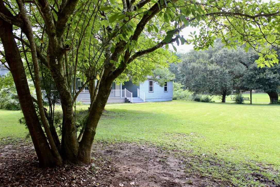 1039 Perdido Road Cantonment, FL 32533 - Photo 42 of 50