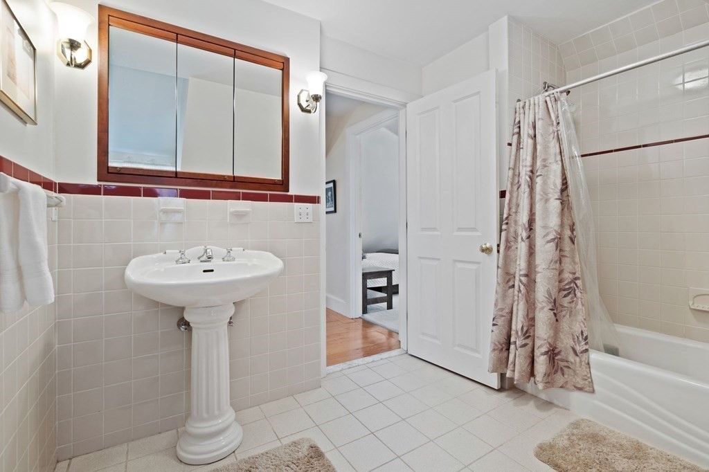 30 Symmes Road, Unit 30 Winchester, MA 01890 - Photo 39 of 42 Gallery Image 39
