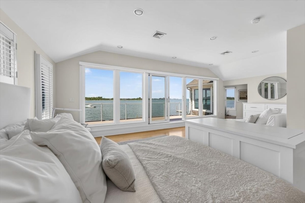 9 Beach Road Hingham, MA 02043 - Photo 23 of 34