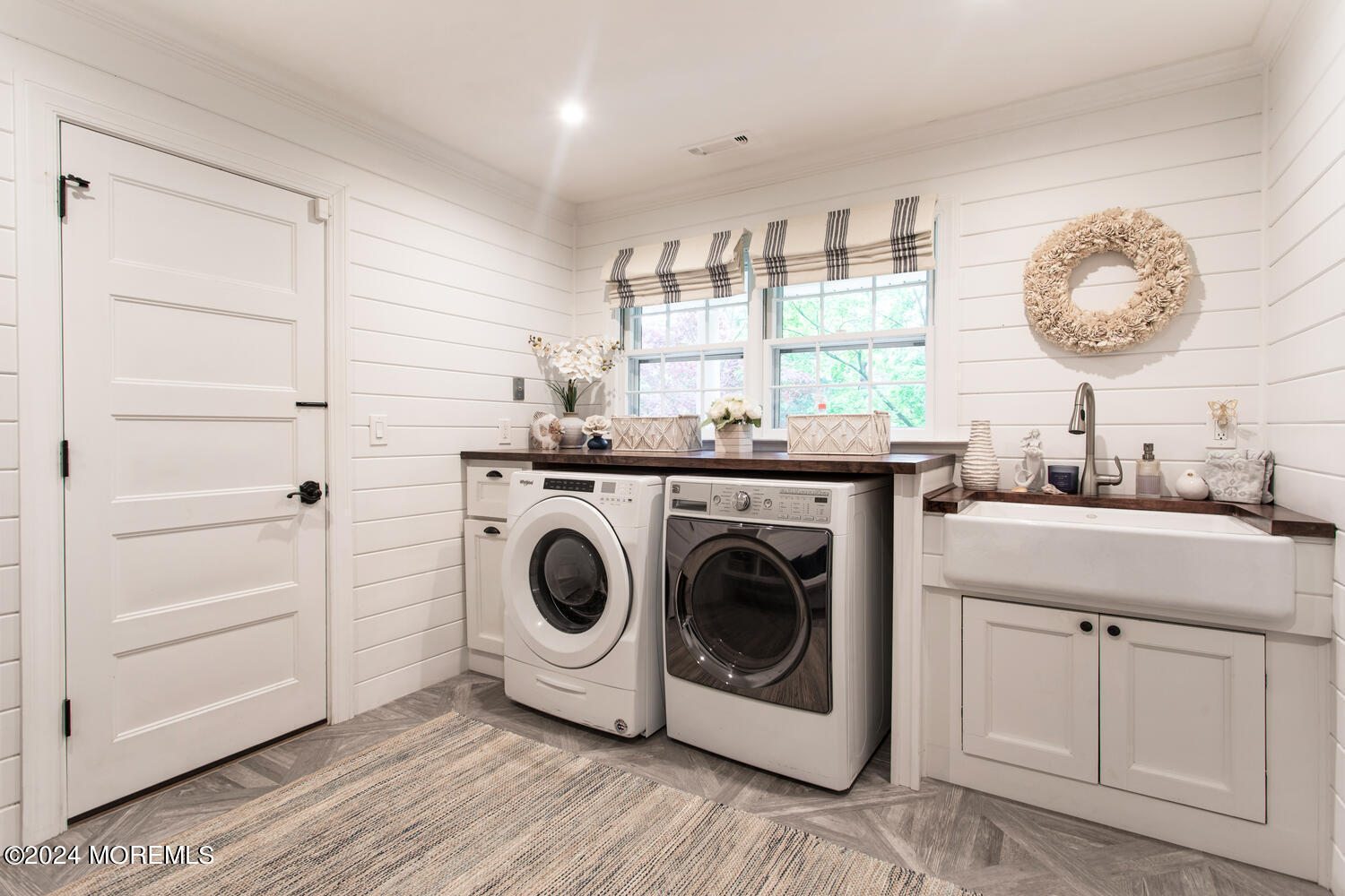 162 Twin Brooks Avenue Middletown, NJ 07748 - Photo 39 of 60 Mud Room/Laundry