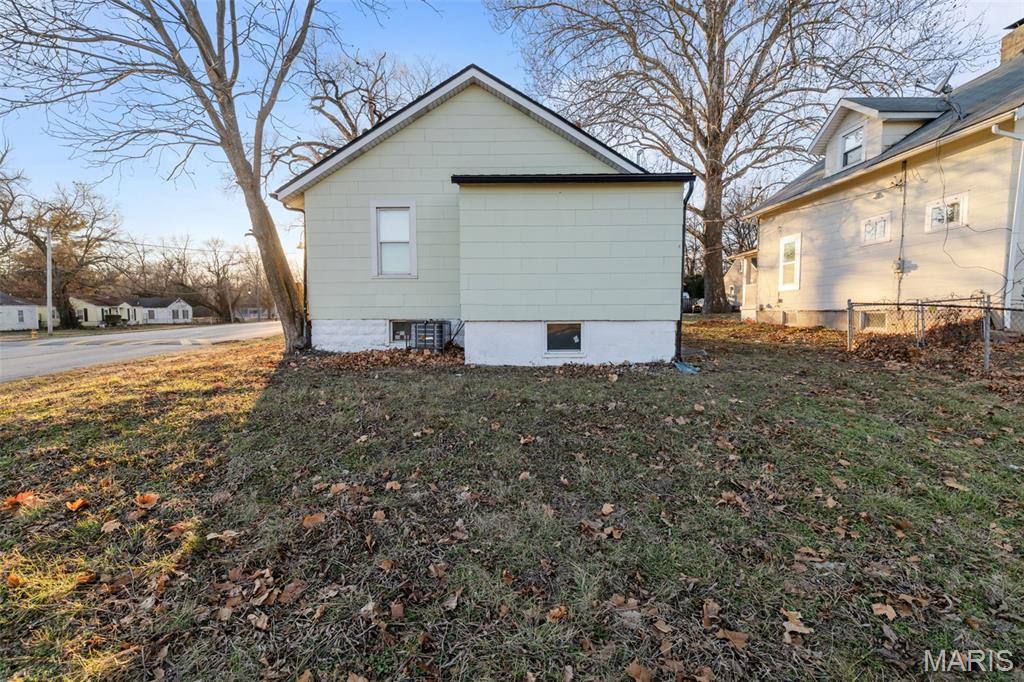 434 Harrison Avenue Ferguson, MO 63135 - Photo 31 of 35
