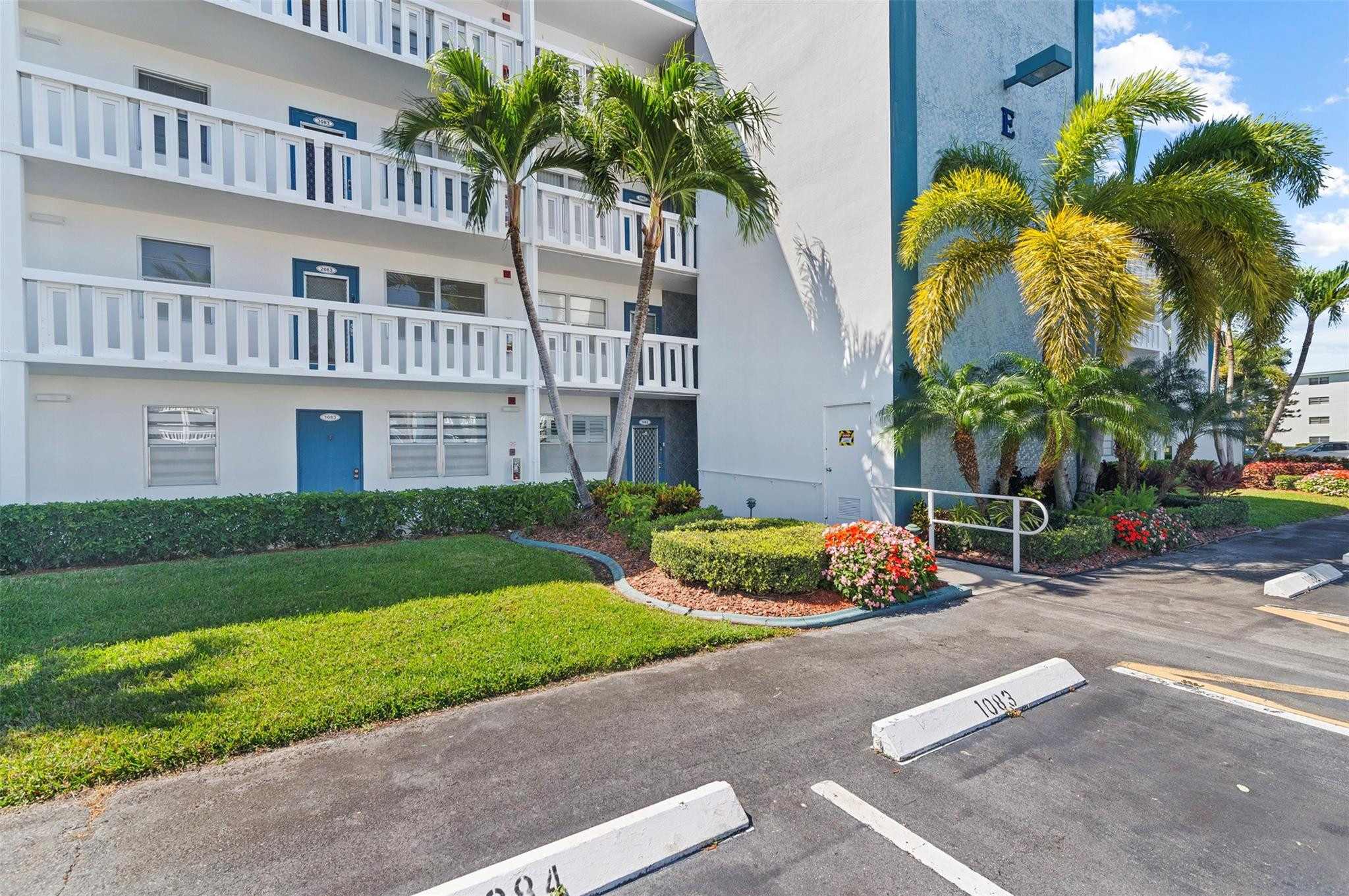 3081 Exeter, Unit 3081 Boca Raton, FL 33434 - Photo 2 of 32 Photo 2