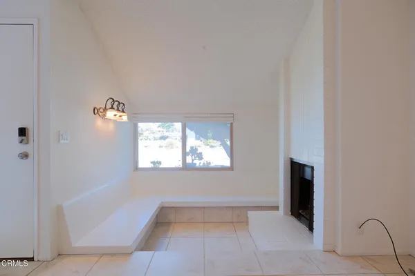 $3,795 | 3221 Harbor Boulevard, Oxnard, CA 93035