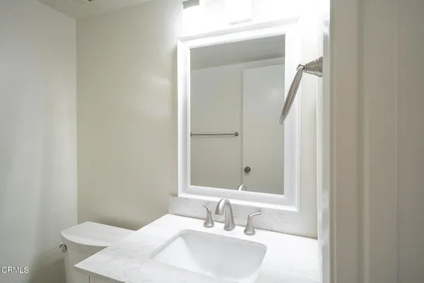 $3,795 | 3221 Harbor Boulevard, Oxnard, CA 93035