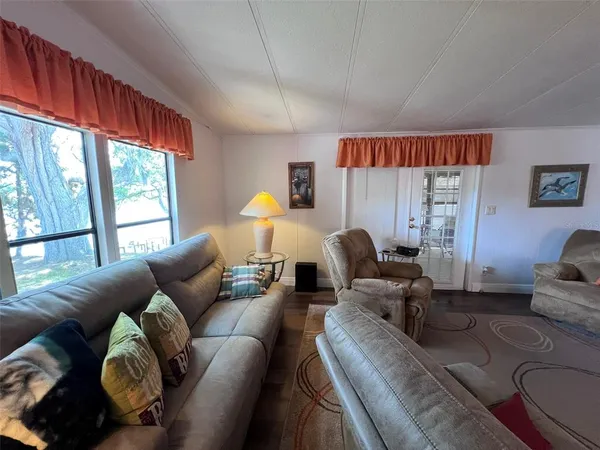 $165,000 | 2055 South Floral Avenue, Unit 296, Bartow, FL 33830