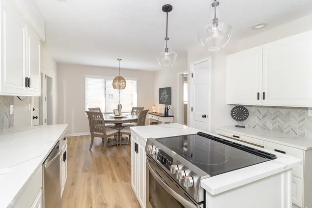 $619,900 | 8429 Catamaran Drive, Indianapolis, IN 46236