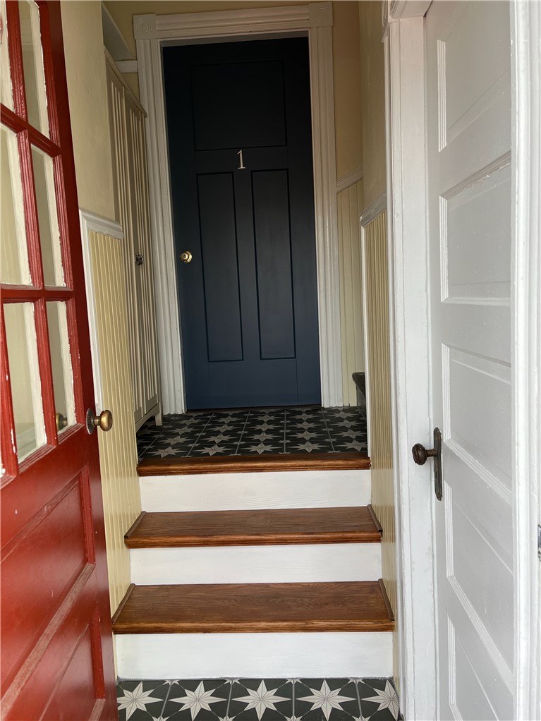 121 Rutherglen Avenue Providence, RI 02907 - Photo 17 of 20