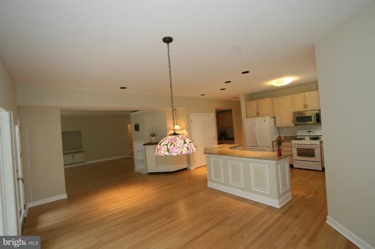 7008 Ridgeway Drive Springfield, VA 22150 - Photo 20 of 30 Kitchen