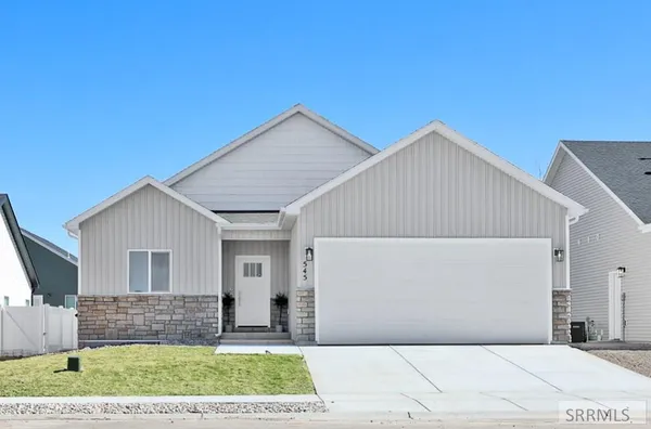 $519,900 | 545 South Cutler Avenue, Sugar City, ID 83448