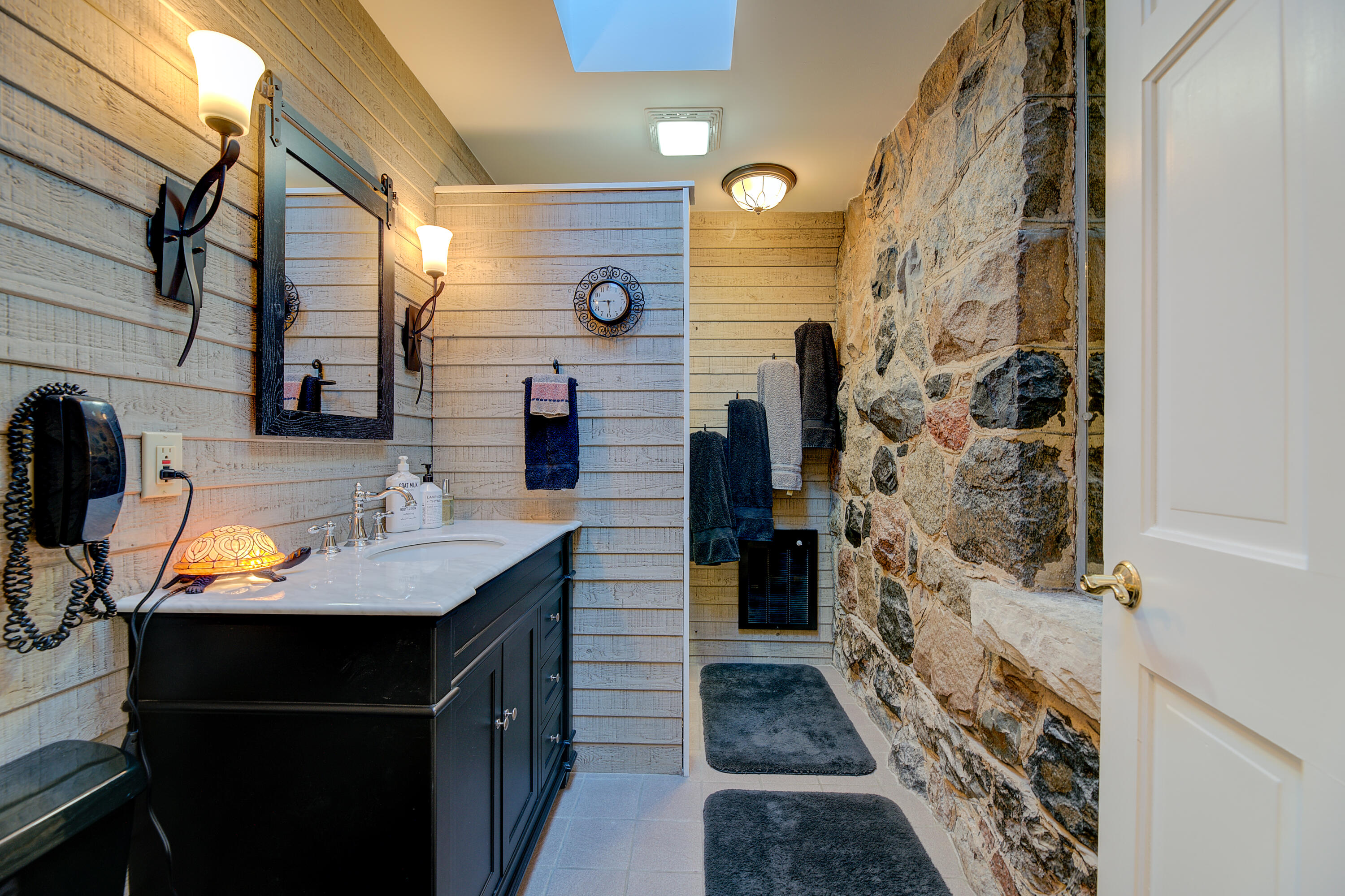 18 Highway 18 Delafield, WI 53018 - Photo 46 of 111 2nd Full Bath Upper