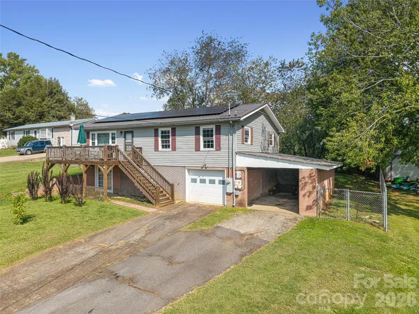 $369,000 | 84 Candlelight Circle, Clyde, NC 28721