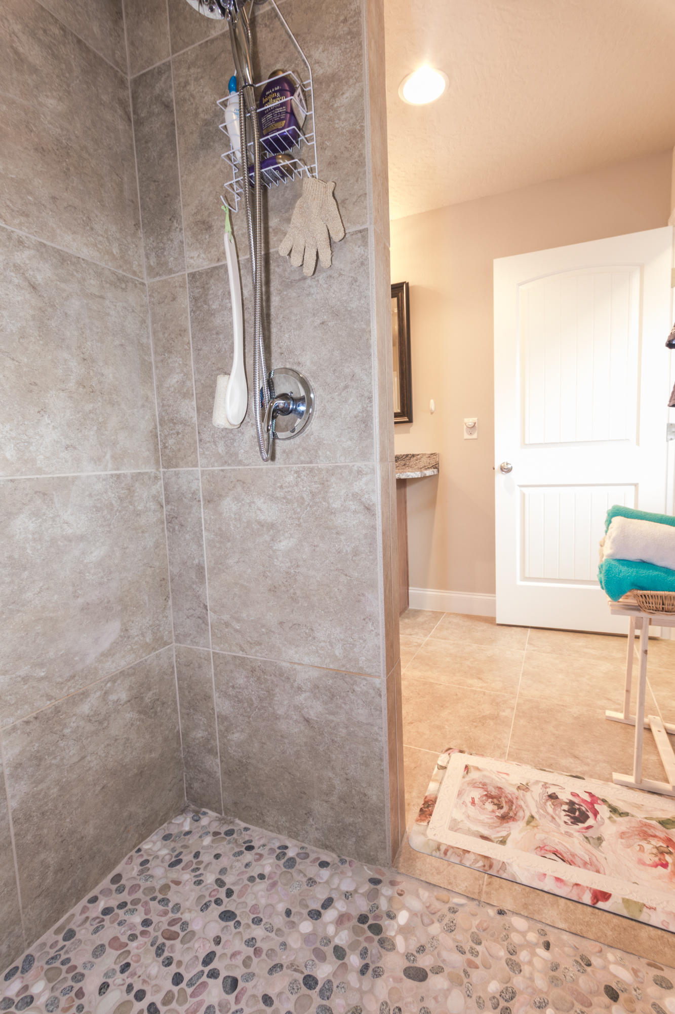 4675 Chanteuse Parkway Crestview, FL 32539 - Photo 23 of 35 a bathroom with a shower