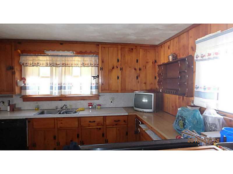 120 Richardson Road Coventry, RI 02816 - Photo 3 of 25 Kitchen.