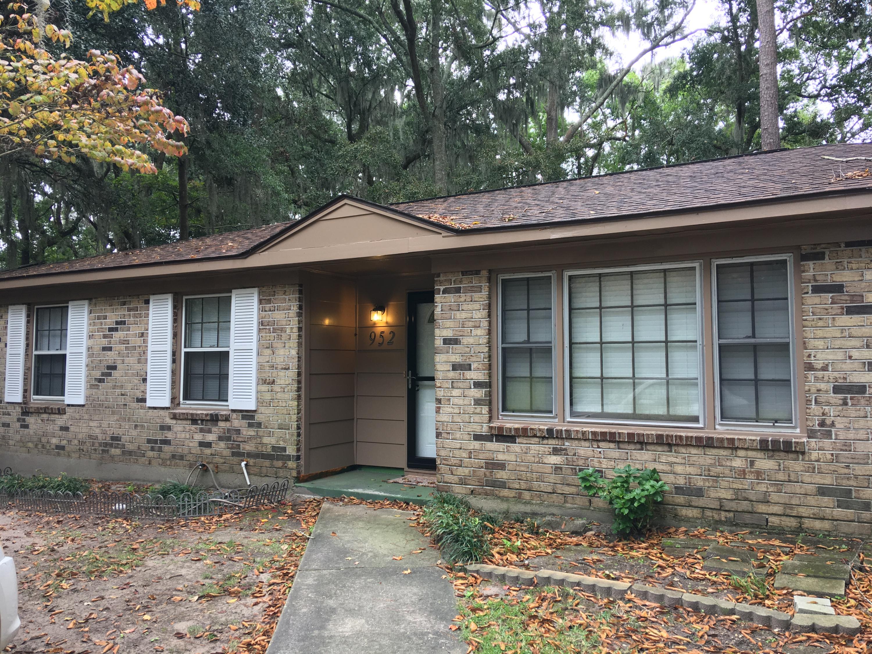 952 Savage Road Charleston, SC 29414 - Photo 1 of 30 952 SAVAGE RD
