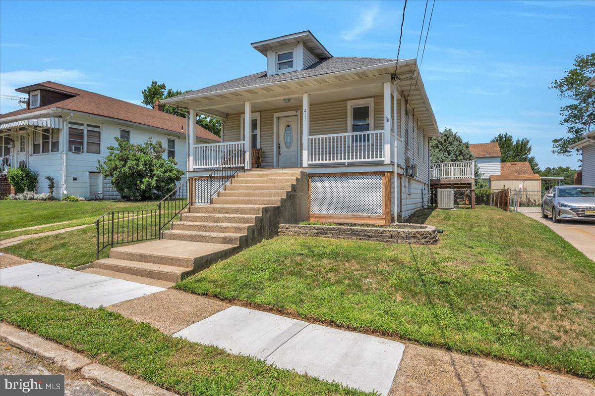 211 South Cedar Avenue Maple Shade, NJ 08052 - Photo 4 of 34 Bungalow front porch and steps