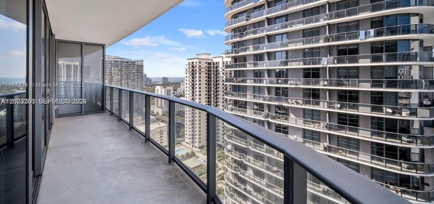 45 Southwest 9th Street, Unit 2908 Miami, FL 33130 - Photo 11 of 15