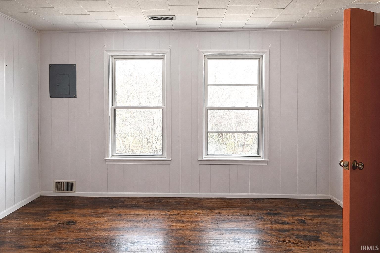 512 East Riverside Drive Evansville, IN 47713 - Photo 11 of 16