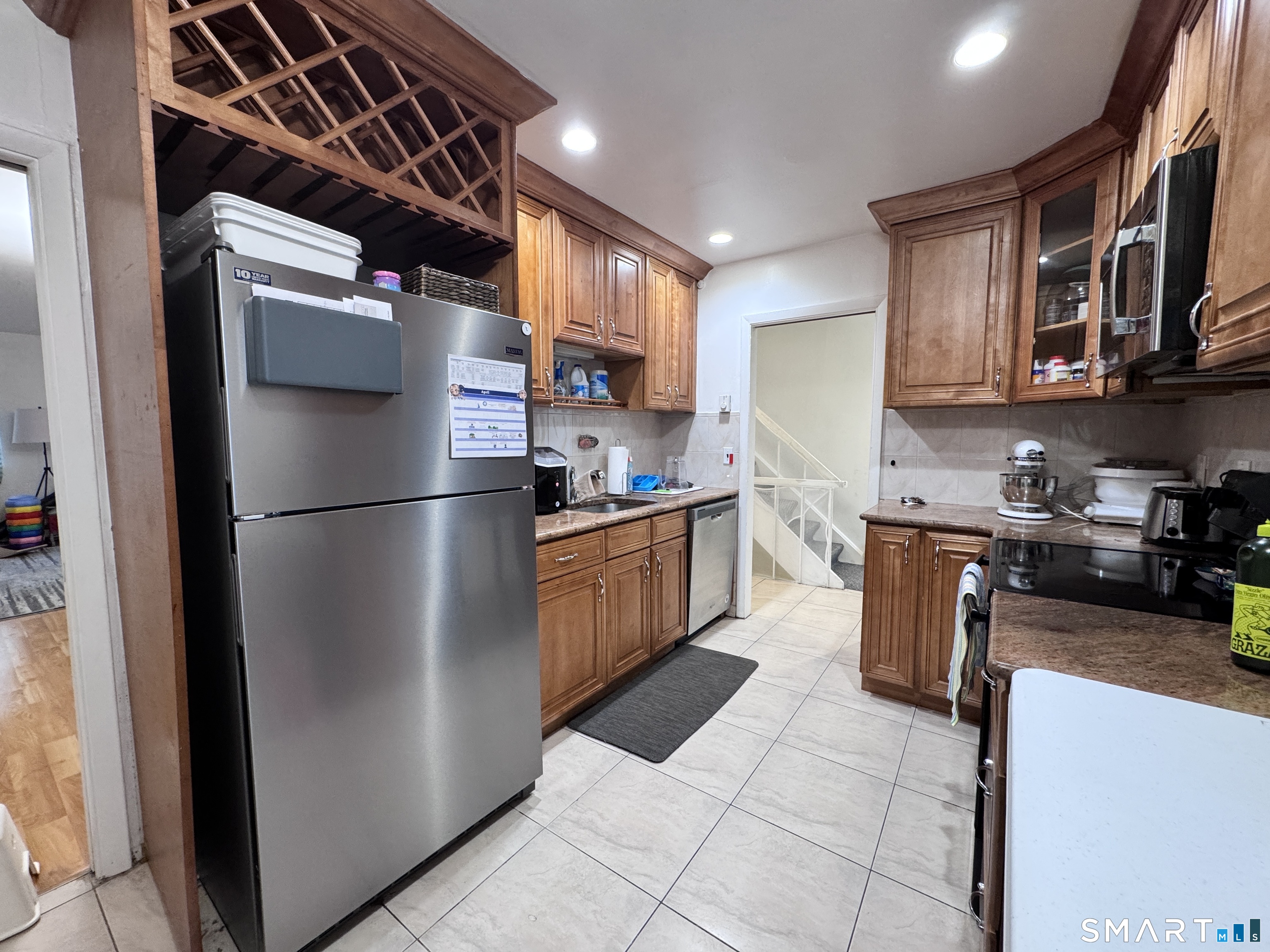 59 Rock Spring Road, Unit 32 Stamford, CT 06906 - Photo 2 of 29