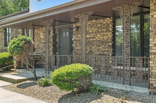 $565,900 | 1246 River Drive, Munster, IN 46321