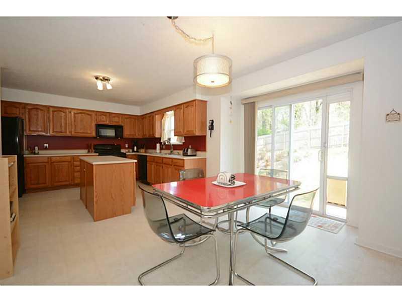 1008 Rural Ridge Drive Cheswick, PA 15024 - Photo 6 of 25 Kitchen.