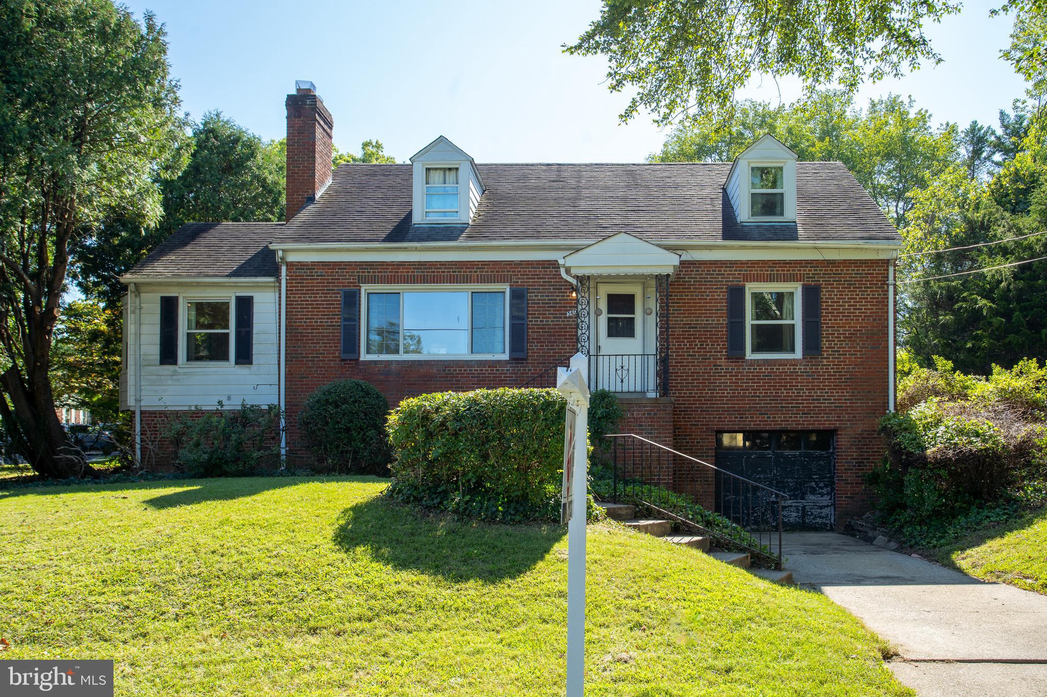 Presenting 5600 Pollard Road