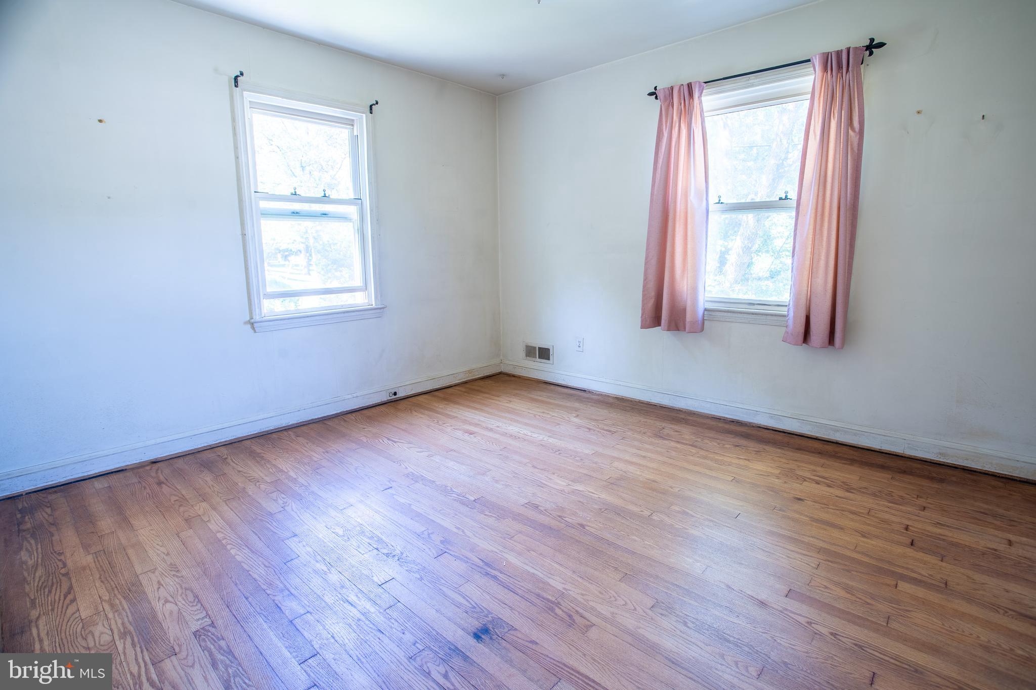5600 Pollard Road Bethesda, MD 20816 - Photo 11 of 18 Main level Bedroom
