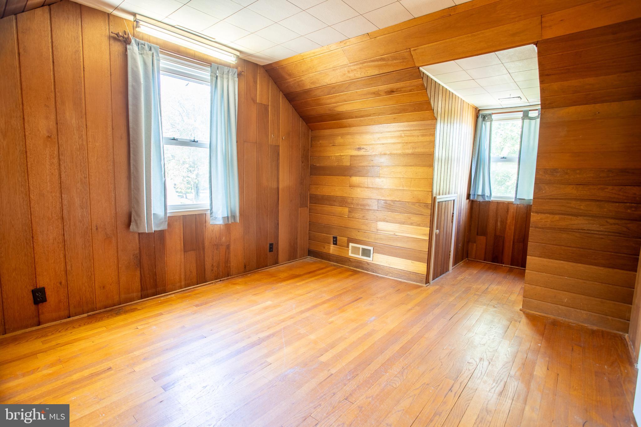 5600 Pollard Road Bethesda, MD 20816 - Photo 15 of 18 Upstairs Bedroom