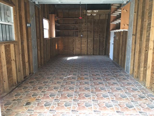 307 Vaca Road Key Largo, FL 33037 - Photo 20 of 20 Garage