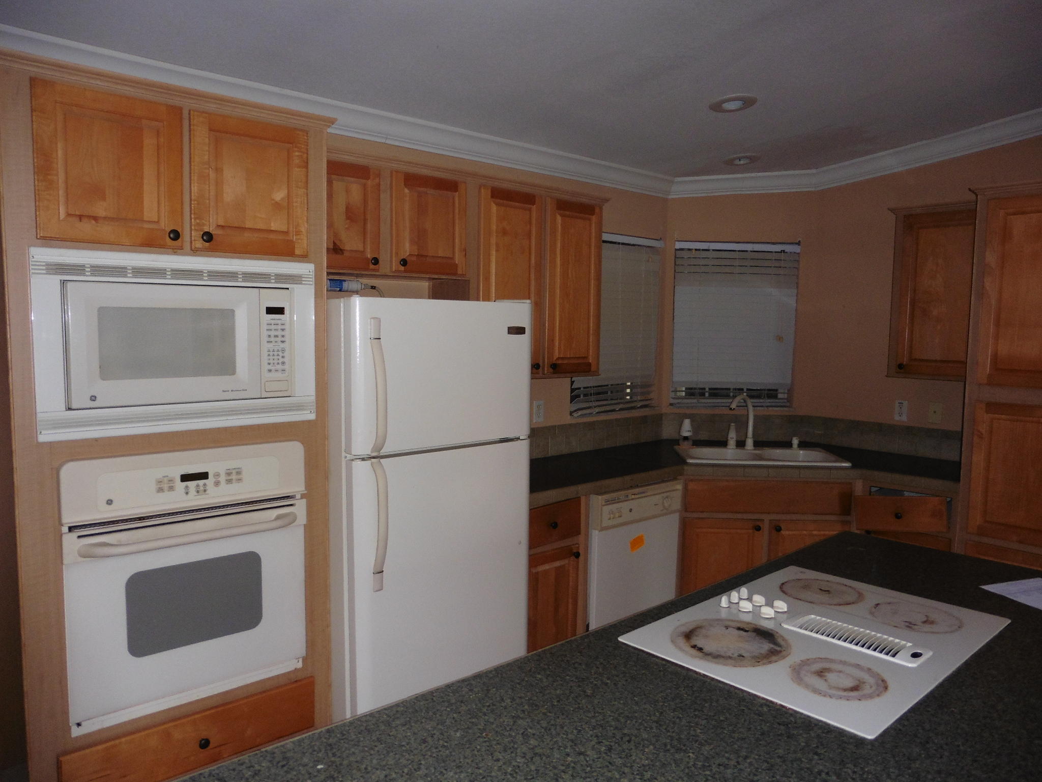 307 Vaca Road Key Largo, FL 33037 - Photo 7 of 20 Kitchen