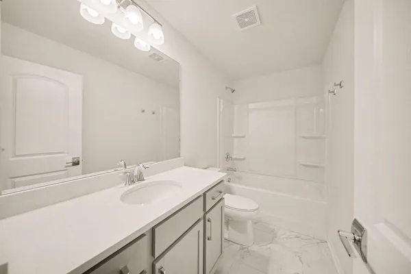 $399,900 | 1206 Salt Springs Drive, Saline, MI 48176