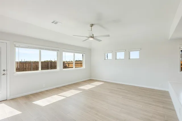 $319,664 | 204 Eagle Vw Lane, Commerce, TX 75428